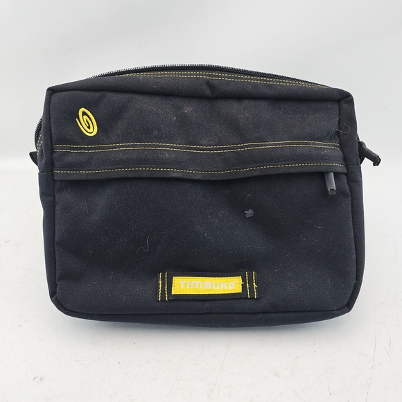 Timbuk2 Other - Timbuk2 Black Messenger Bag